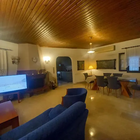 Thomis Sea View Home
