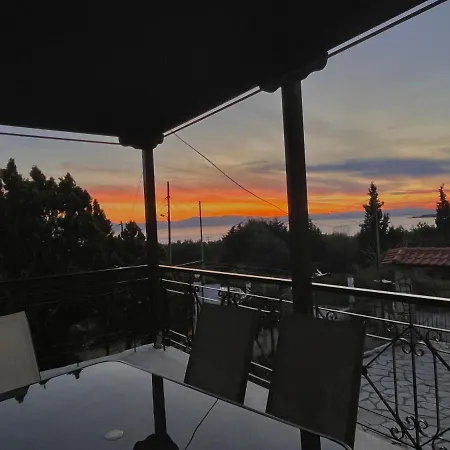 Thomis Sea View