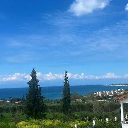 펜션 Thomis Sea View *