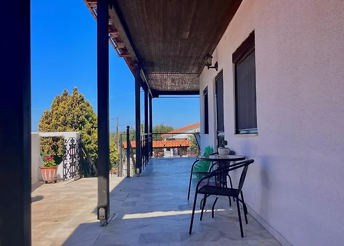 Thomis Casa de Férias Néa Iráklia