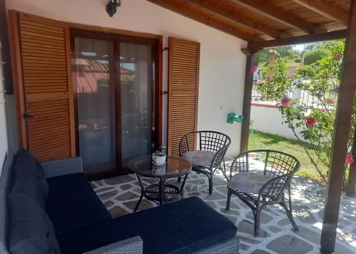 Thomis Casa de Férias Néa Iráklia