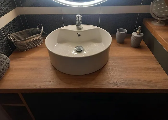 Thomis * Néa Iráklia