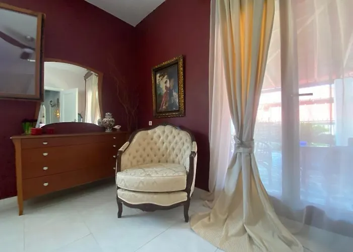 Thomis Casa de Férias Néa Iráklia